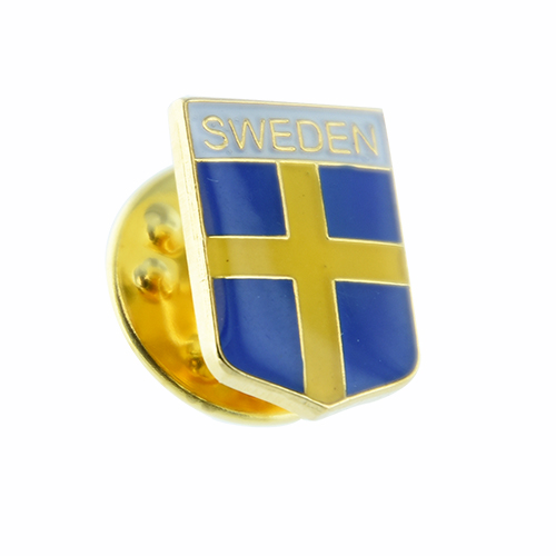 Pin Sweden shield, 13mm - www.nordicsouvenir.com